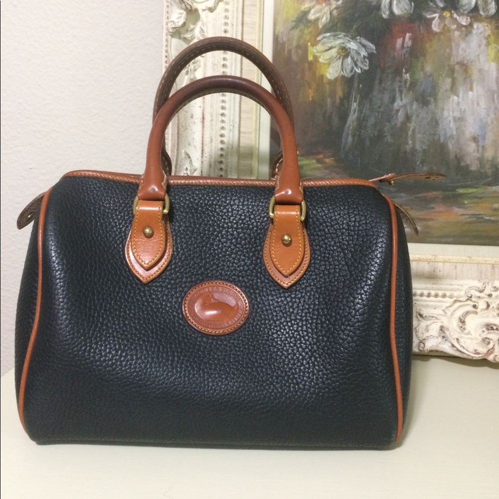 Vintage Dooney and Bourke leather speedy bag
